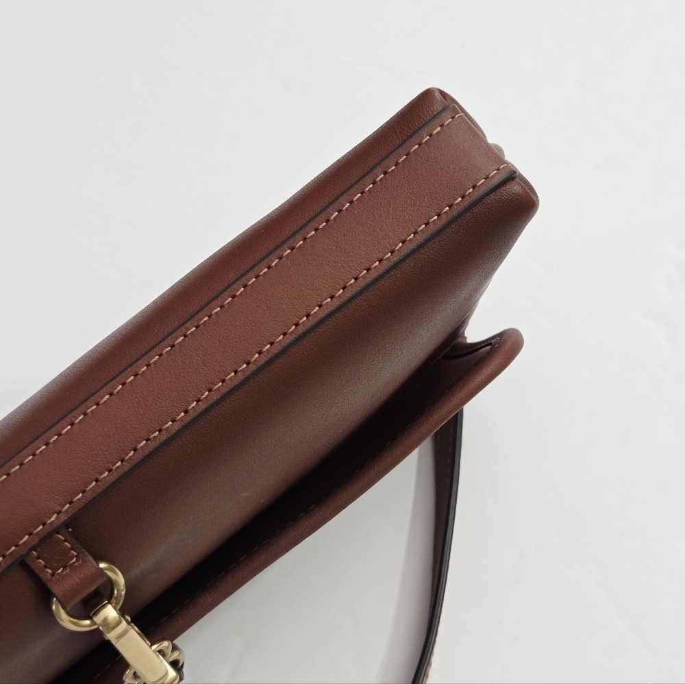 LIKE NEW COACH HAMPTONS 1941 SADDLE BAG BROWN WITH BRASS HARDWARE - Picture 11 of 12